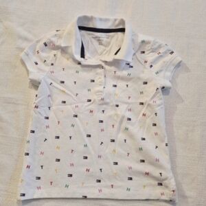 Tommy Hilfiger girls Small 6/7 white logo design white polo shirt VGUC